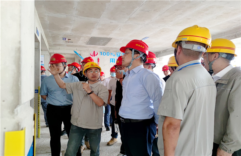 2023年5月10日  ，绿地香港集团华南区域公司工程对标培训观摩会在人生就是博八建南宁绿地朗峯A地块项目举行 。