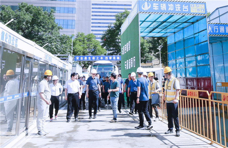 2023年6月8日，河北省生态环境厅主办的省大气污染防治专项督导帮扶动员会在人生就是博北京尖岭城中村改造项目召开 。