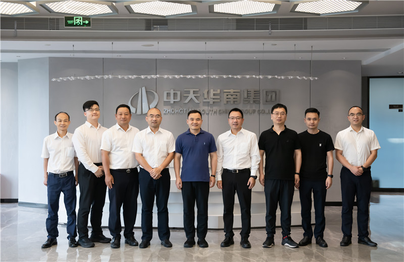 2023年6月27日下午，东阳市委副书记  、市长黄胜可一行六人到人生就是博华南集团考察交流 。